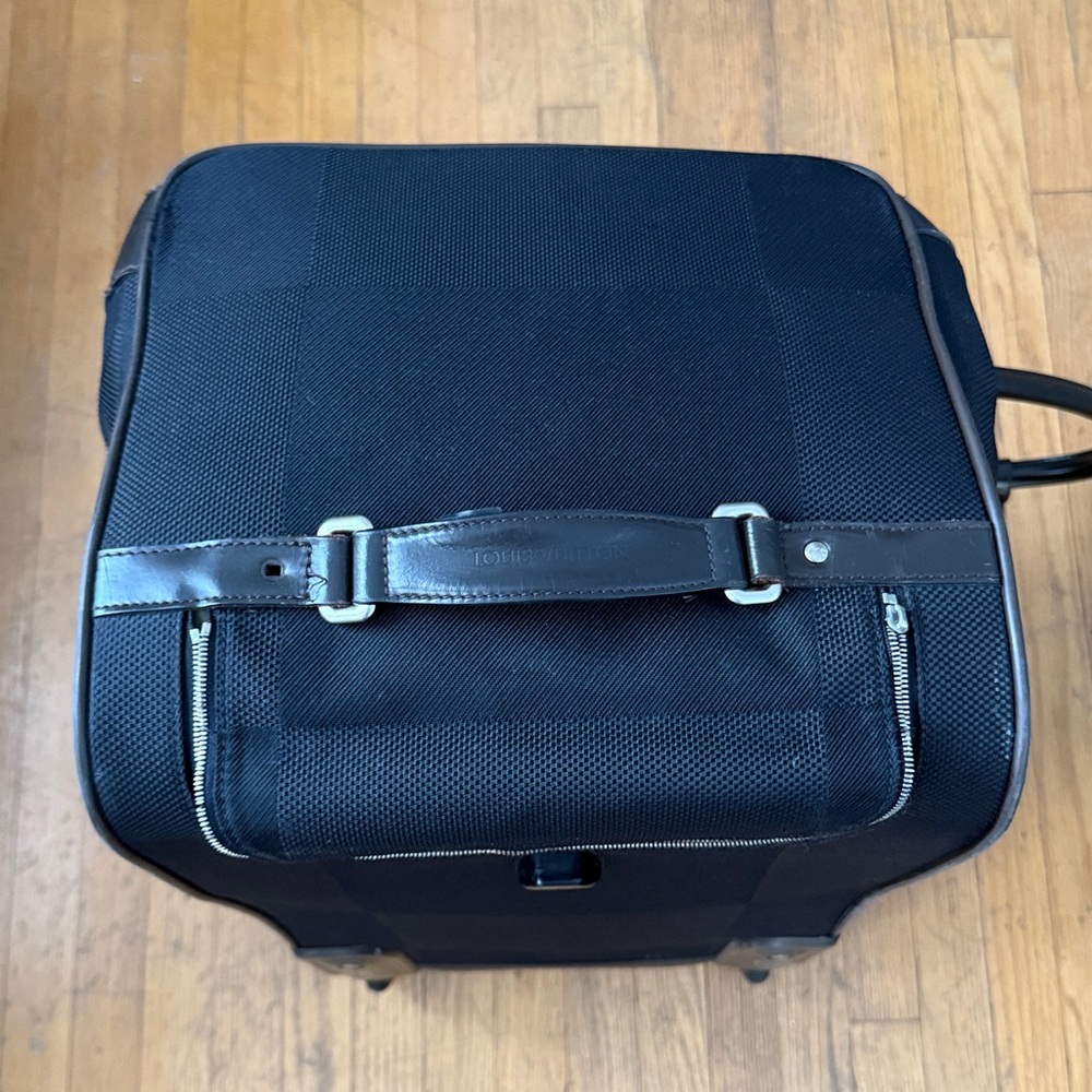 Louis Vuitton Black and Brown Travel Bag - Picture 6 of 16